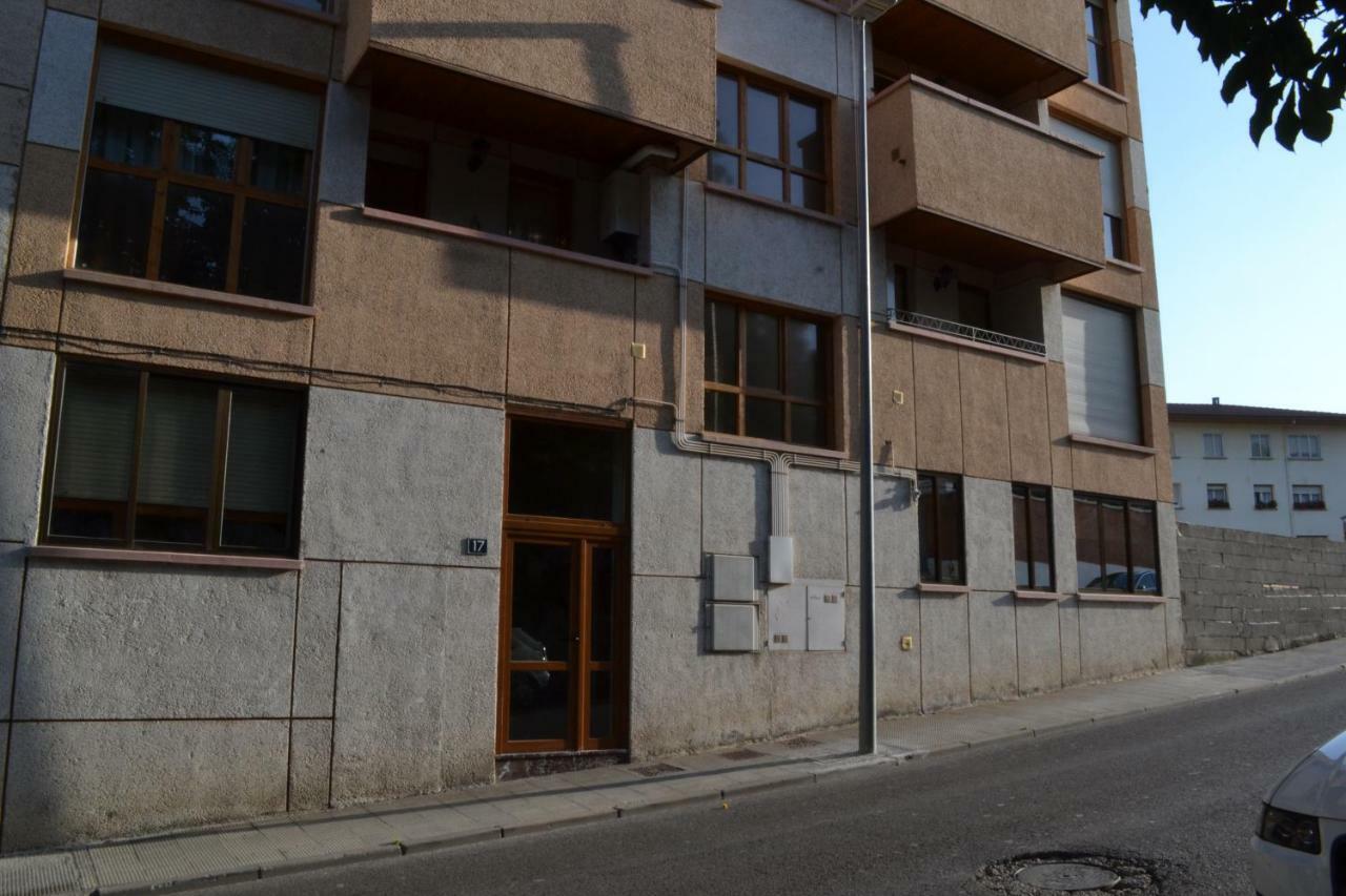 Apartamento Puerta Del Pirineo Sabinanigo Bagian luar foto