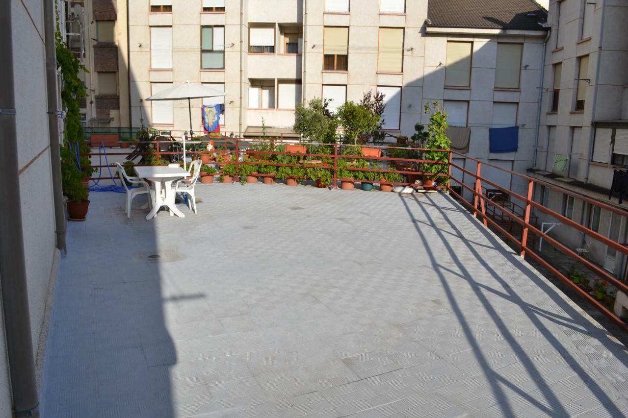 Apartamento Puerta Del Pirineo Sabinanigo Bagian luar foto
